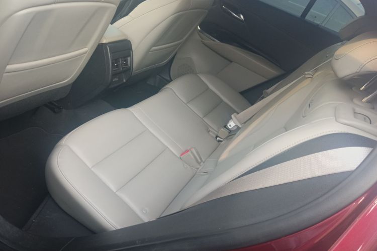 凯迪拉克XT4 2018款 28T 四驱领先型中控内饰21