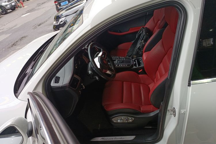 保时捷 2017款  Macan Turbo 3.6T中控内饰19