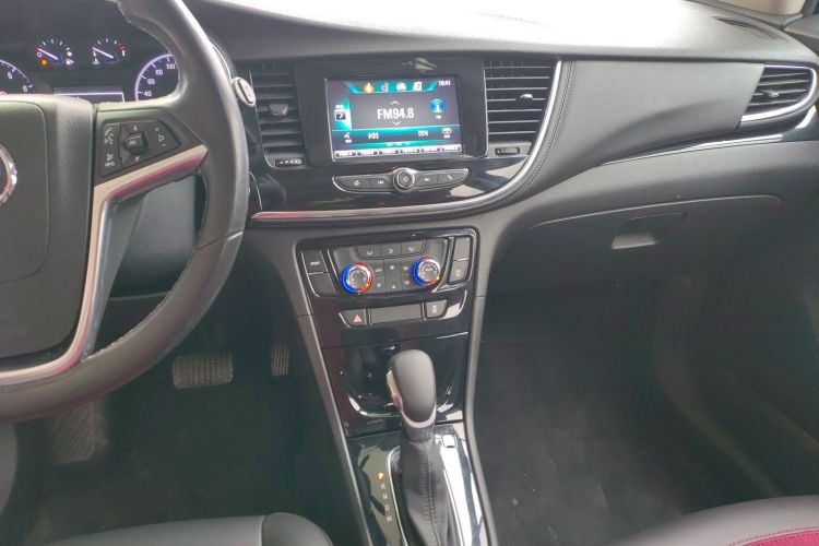 别克 昂科拉 2018款 18T 自动两驱都市精英型中控内饰16