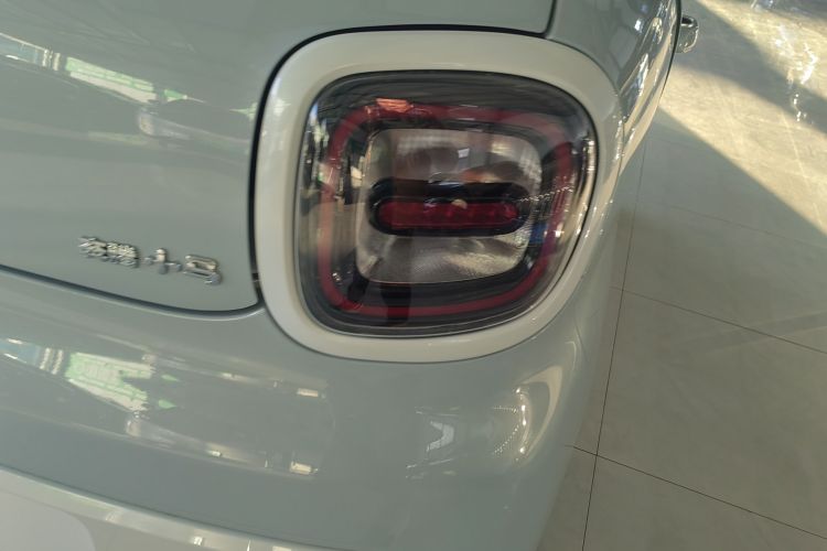 奔腾小马 2026款 222km 萌趣马车身外观6006