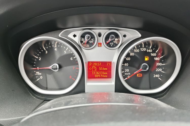 福特 福克斯 2013款 两厢经典 1.8L 自动基本型中控内饰14