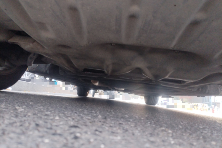 宝马5系 2013款 525Li 领先型局部细节9008