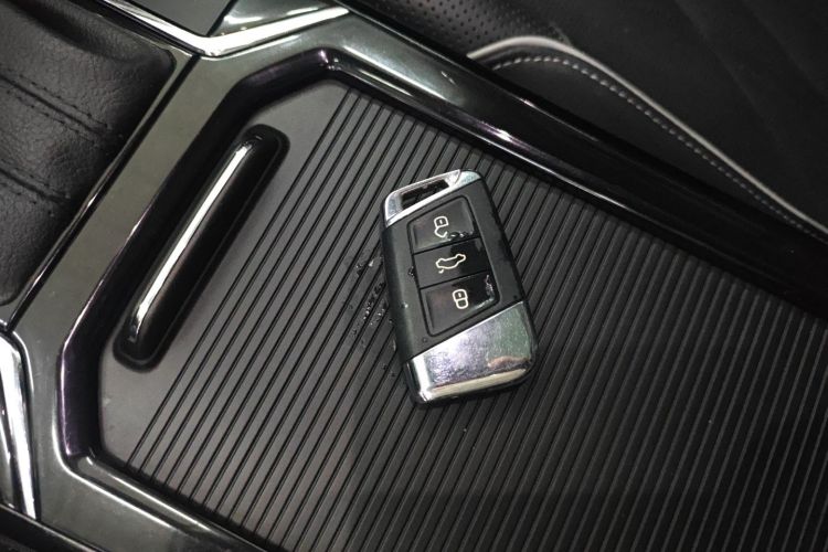 大众 帕萨特 2022款 330TSI 星空豪华版中控内饰11