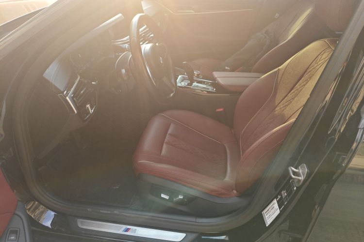 宝马5系 2022款 改款 525Li M运动套装中控内饰19