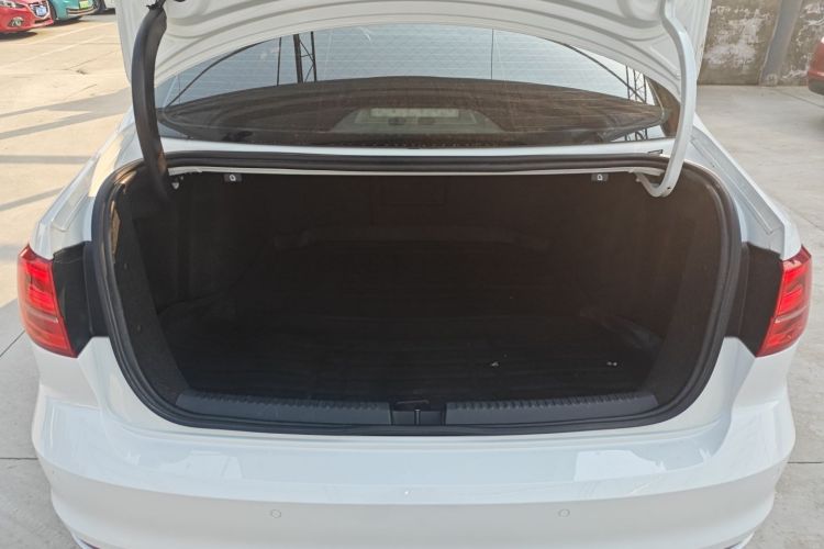 大众 速腾 2018款 1.6L 自动舒适型机舱底盘23