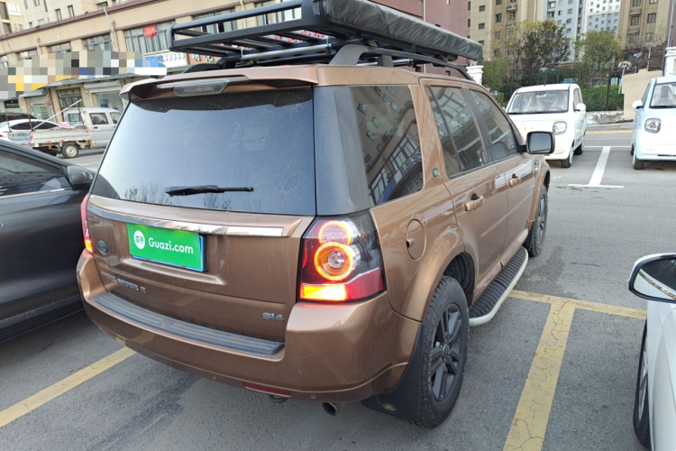 路虎 神行者2 2015款 2.0T Si4 XS典藏版车身外观7