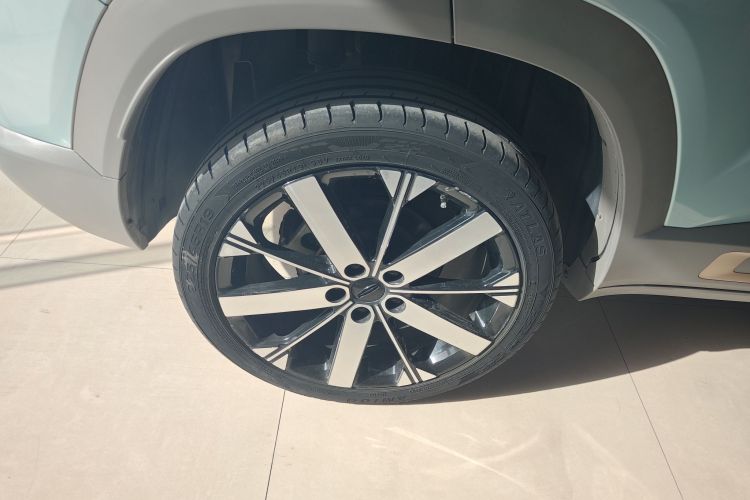 吉利汽车 吉利icon 2023款 1.5TD 巧克力醇巧版车身外观6008