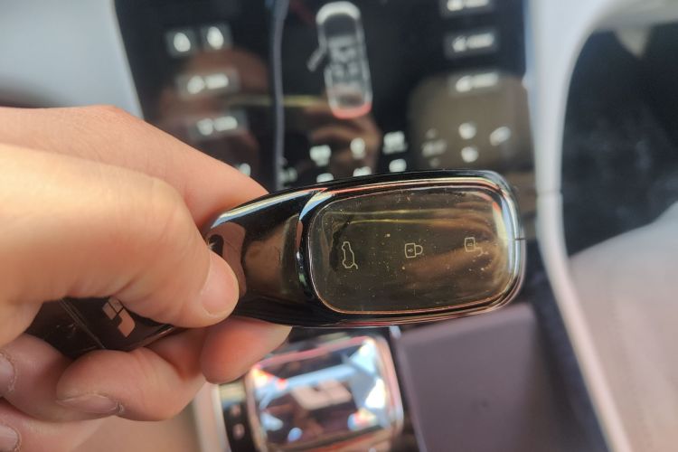 理想汽车 理想ONE 2021款 增程6座版中控内饰11