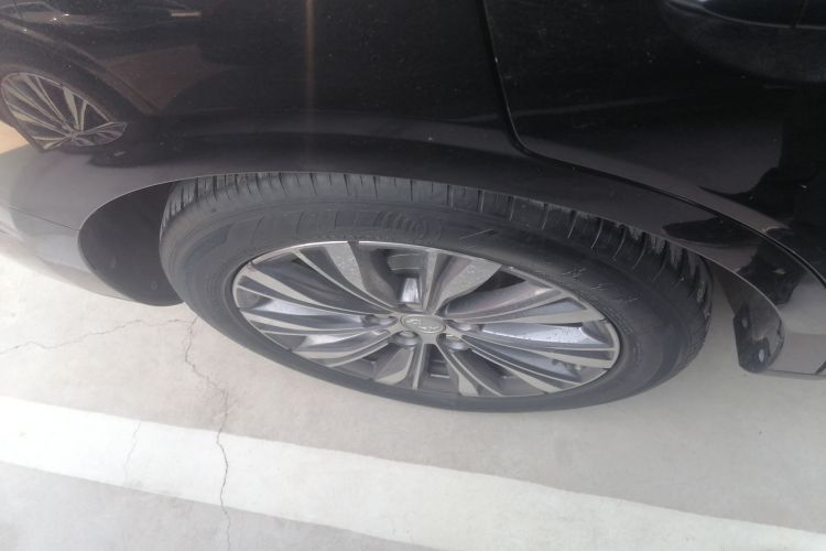 红旗E-QM5 2022款 431km 充电乐享版车身外观6008