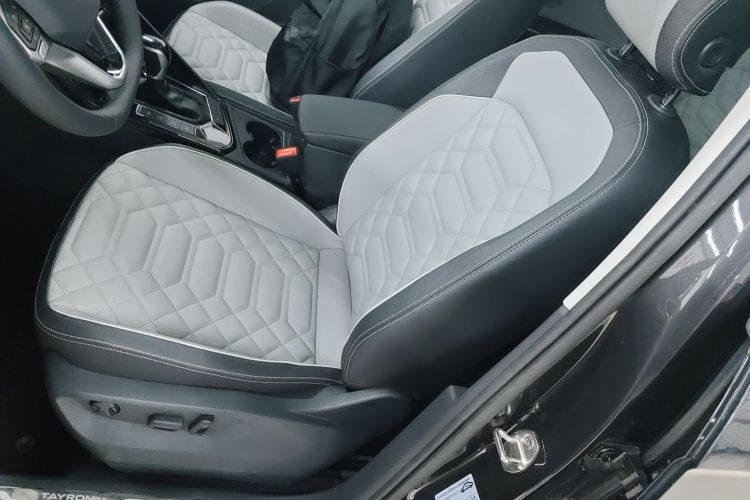 大众 探岳 2024款 300TSI 两驱豪华Plus进阶版中控内饰19