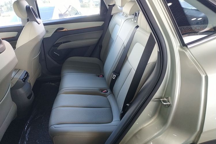 奔腾 悦意03 2025款 565km 臻享版中控内饰21