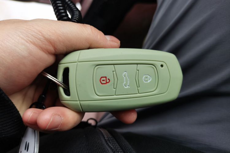 吉利银河 2023款 熊猫mini 200km 耐力熊中控内饰11