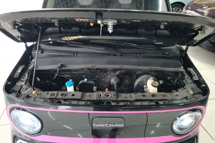 吉利银河 2025款 210km 熊猫卡丁机舱底盘24