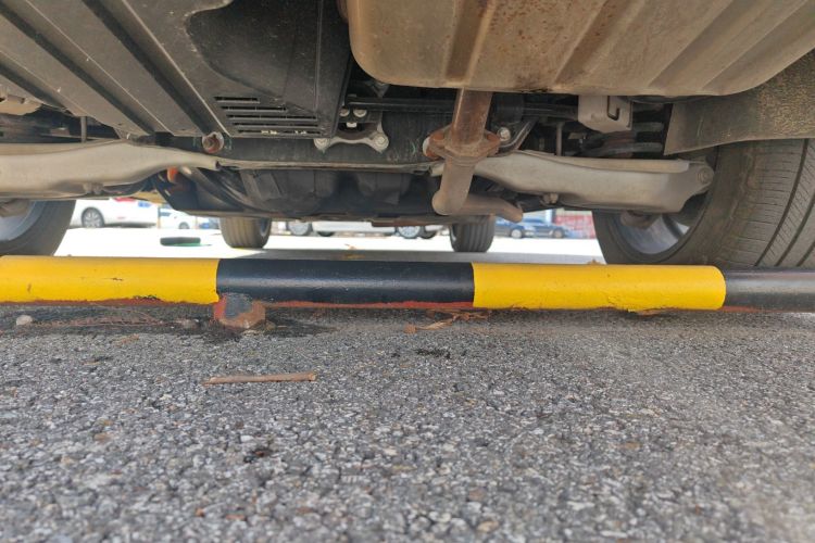 理想汽车 理想ONE 2021款 增程6座版局部细节9004