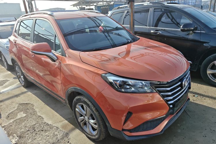 长安CS15 2019款 1.5L 手动进取型 国VI车身外观6002