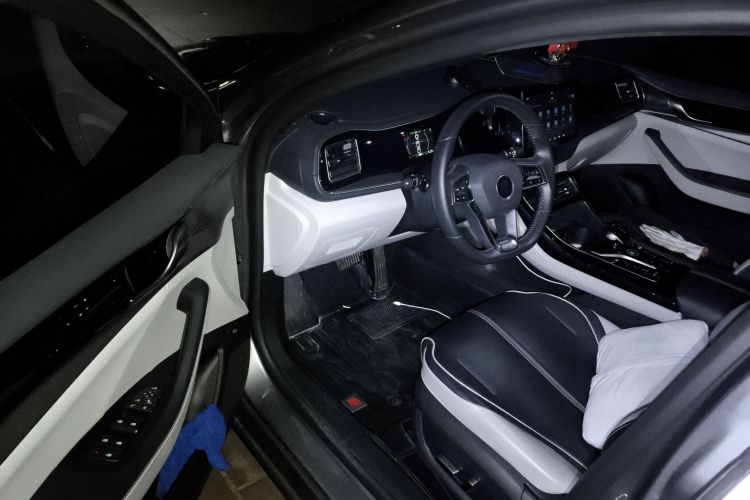 比亚迪 秦PLUS 2021款 DM-i 55KM 旗舰型中控内饰20