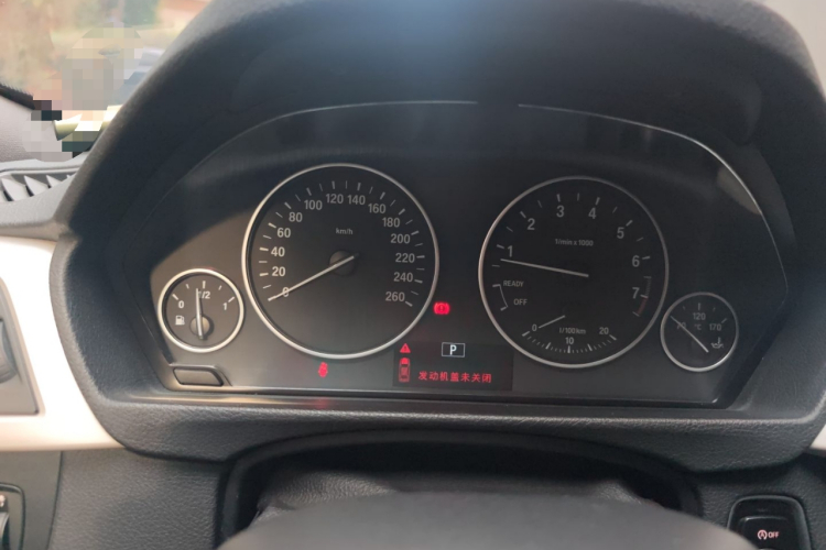 宝马3系GT 2017款 320i 时尚型中控内饰14