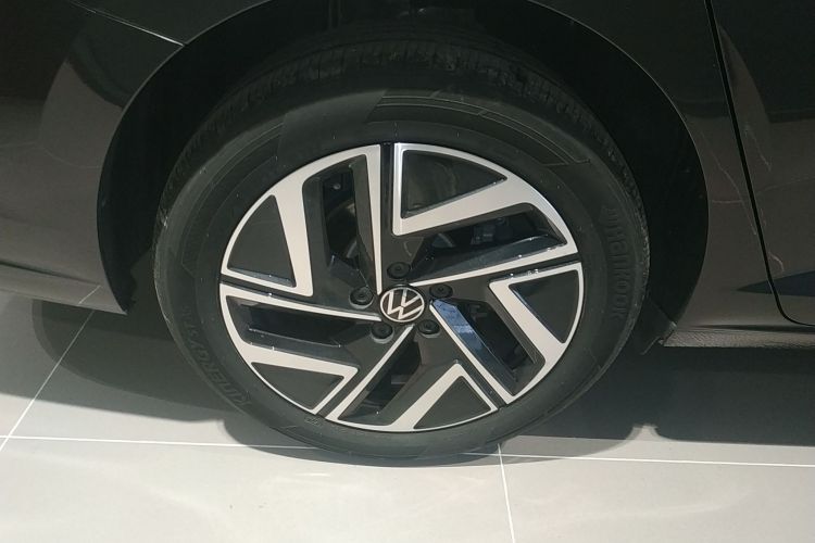 大众 速腾 2024款 300TSI DSG超越版车身外观6008