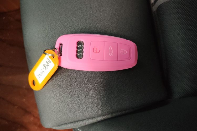 奥迪A3 2024款 A3L Limousine 35 TFSI 时尚运动型中控内饰7001