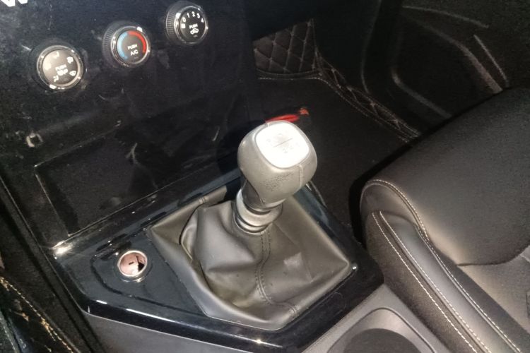 五菱汽车 五菱征程 2021款 1.5T 手动豪华型局部细节18