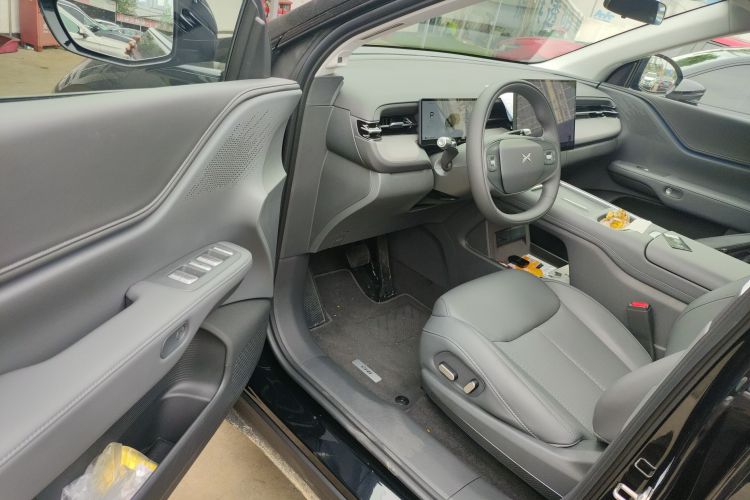 小鹏G6 2025款 625 长续航 Max 科技版中控内饰7003