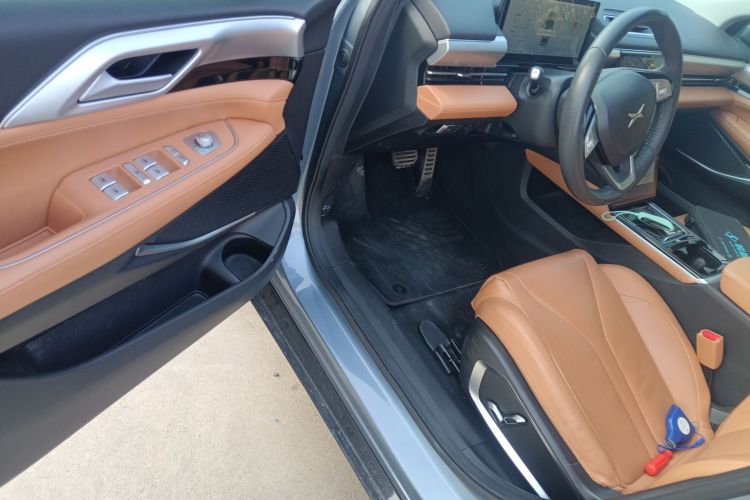 小鹏P5 2021款 460E中控内饰20