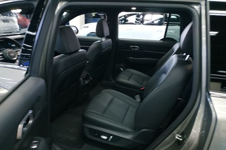 理想汽车 理想ONE 2021款 增程6座版中控内饰21