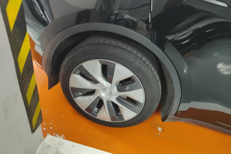 特斯拉 Model Y 2022款 长续航全轮驱动版车身外观6008