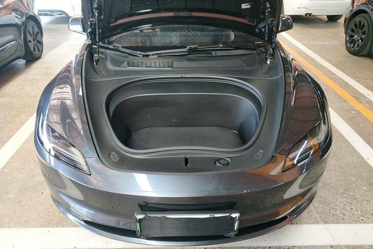 特斯拉 Model 3 2023款 长续航全轮驱动版机舱底盘24