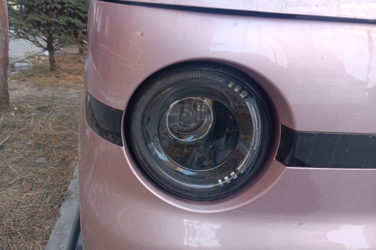 吉利银河 熊猫 2025款 210km 元气熊车身外观8