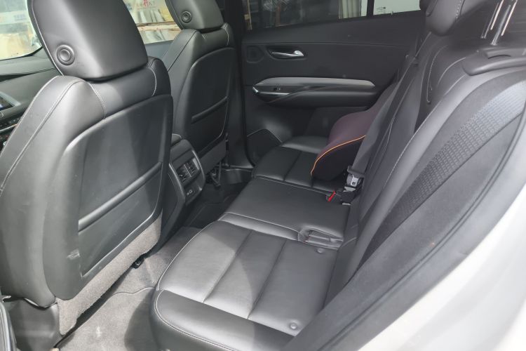 凯迪拉克XT4 2021款 28T 两驱领先型中控内饰7004