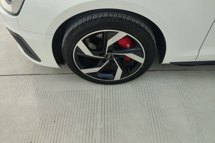 奥迪A4L 2023款 40 TFSI Bang&Olufsen 星夜版车身外观6007