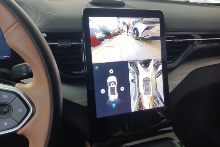 奔腾 悦意07 2025款 210km 悠享版局部细节16