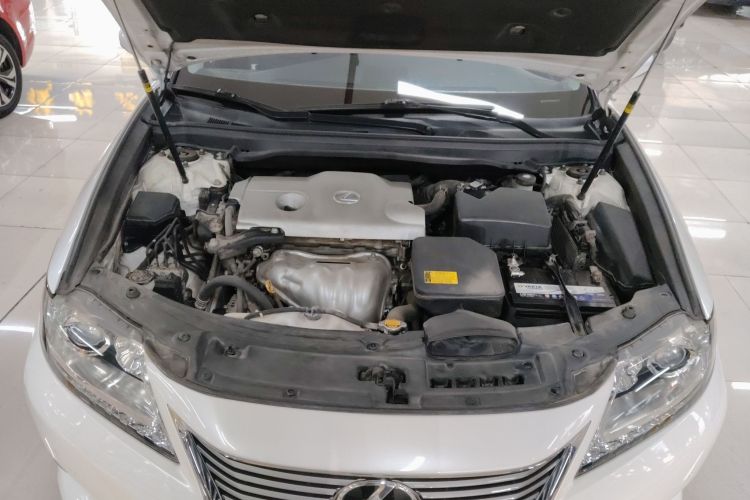 雷克萨斯ES 2013款 250 精英版机舱底盘24