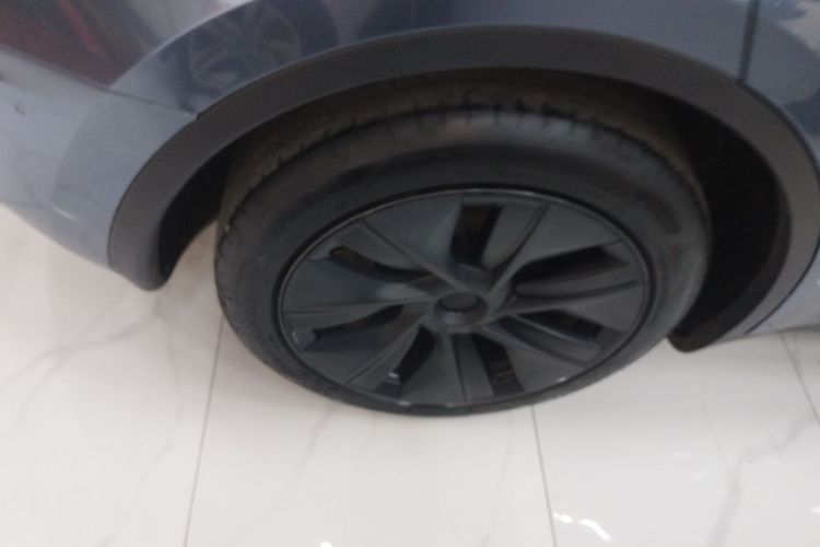 特斯拉 Model Y 2023款 后轮驱动版车身外观6003