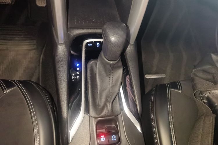 丰田 卡罗拉锐放 2022款 2.0L 先锋版中控内饰18