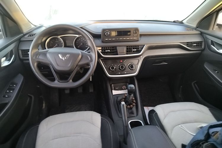 五菱汽车 五菱宏光S3 2019款 1.5L 手动标准型 国VI中控内饰7002