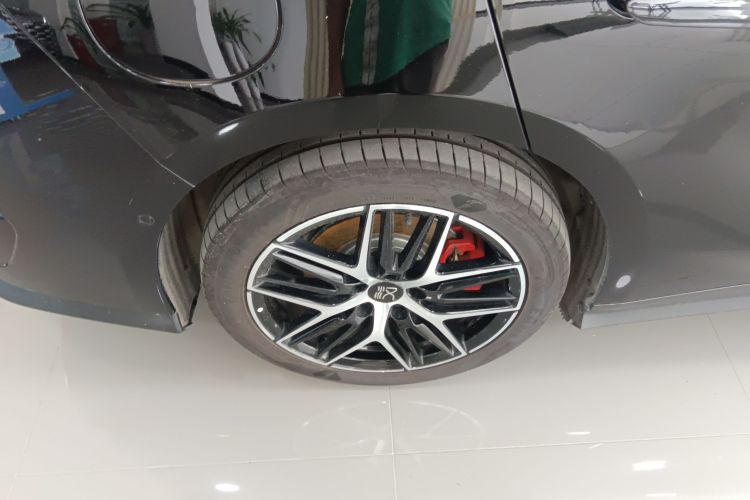 比亚迪 汉L 2025款 EV 四驱激光雷达旗舰型车身外观6008