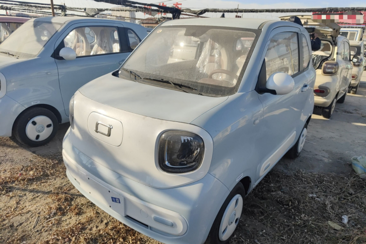 奔腾小马 2026款 222km 萌趣马 Plus车身外观1