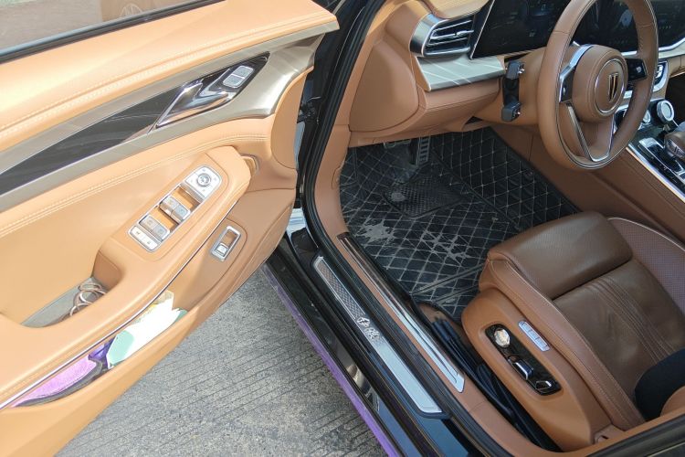 红旗H9 2020款 2.0T 智联旗享版中控内饰20