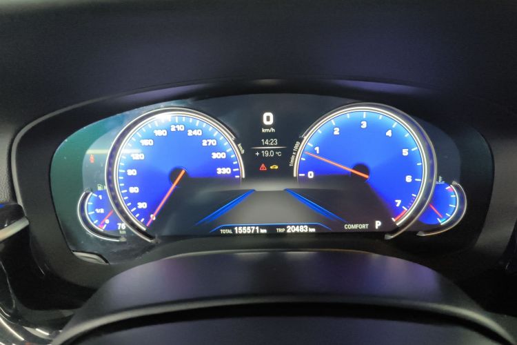 宝马5系 2018款 525Li M运动套装中控内饰14