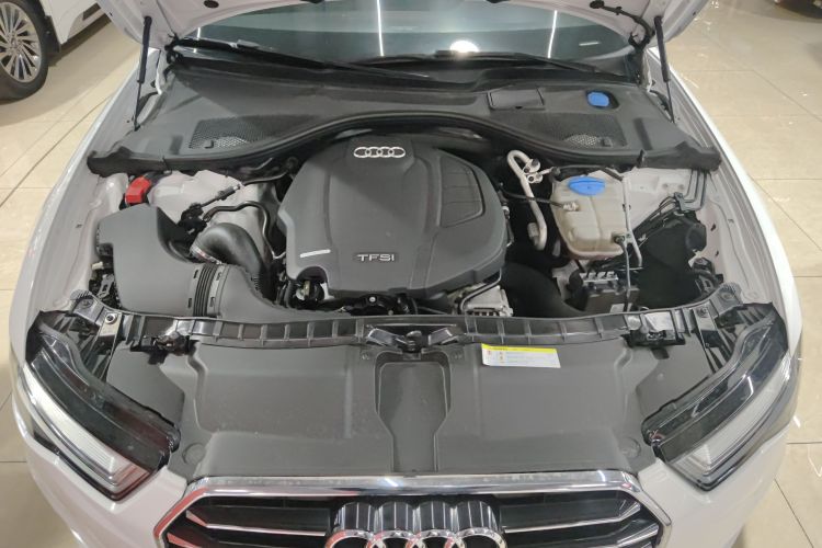 奥迪A6L 2017款 TFSI 舒适型机舱底盘24