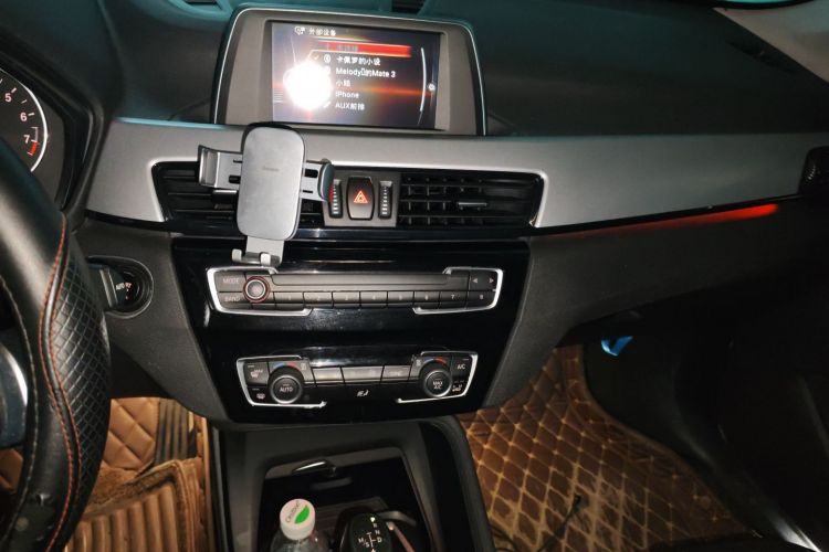 宝马X1 2016款 sDrive18Li 时尚型中控内饰16
