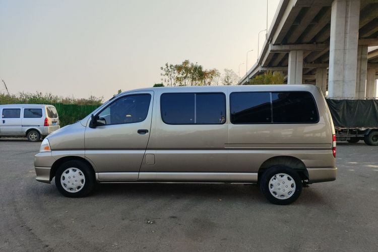 金杯 阁瑞斯 2016款 2.0L快运实用型车身外观4