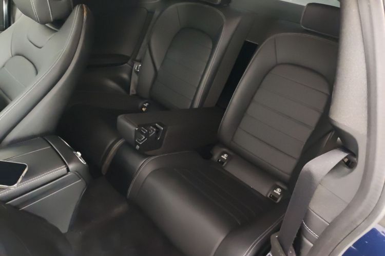 奔驰C级(进口) 2018款 C 200 轿跑车中控内饰7004