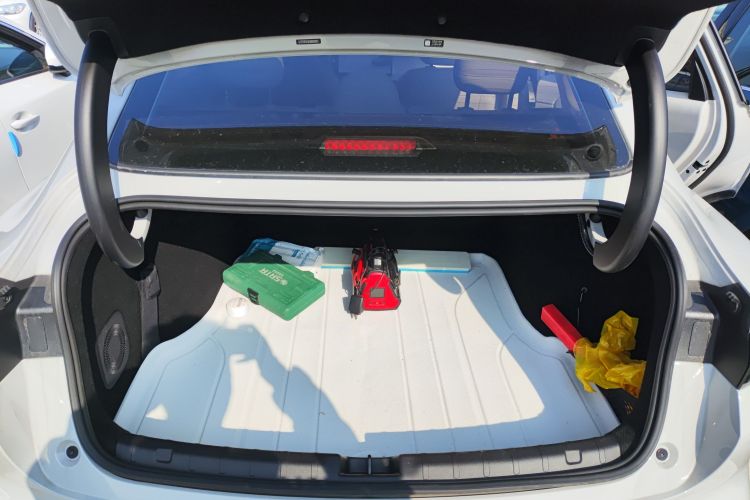 零跑汽车 零跑B01 2025款 650悦享版机舱底盘23