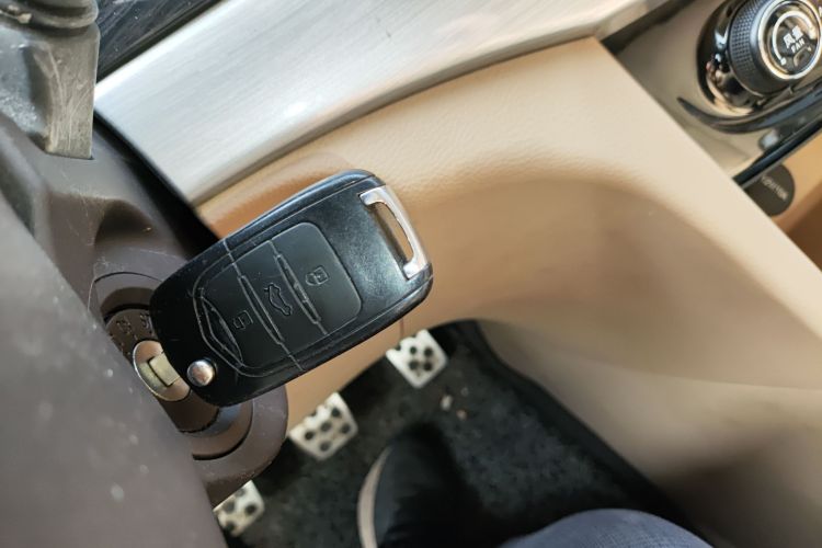 宝骏730 2016款 1.5L 手动豪华型 7座中控内饰7001