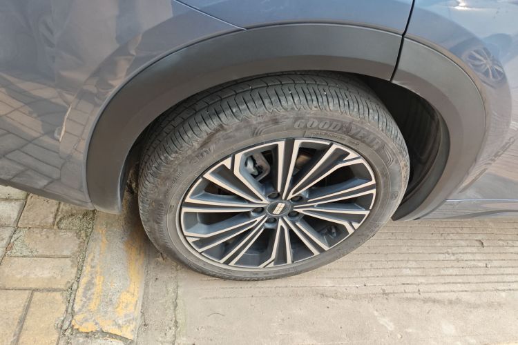 吉利银河 银河星舰7 EM-i 2025款 120km 领航版车身外观6006