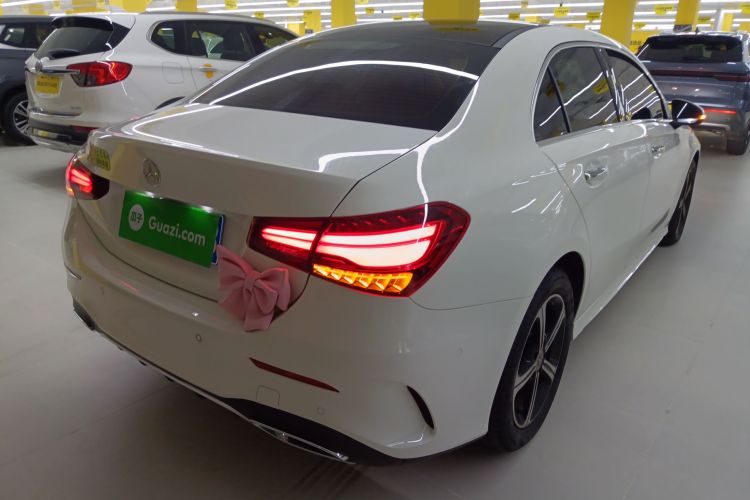 奔驰A级 2025款 A 200 L 时尚型车身外观6005