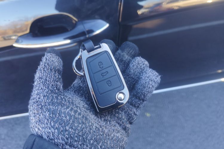 大众 帕萨特 2025款 出众款 380TSI 龙耀版中控内饰7001